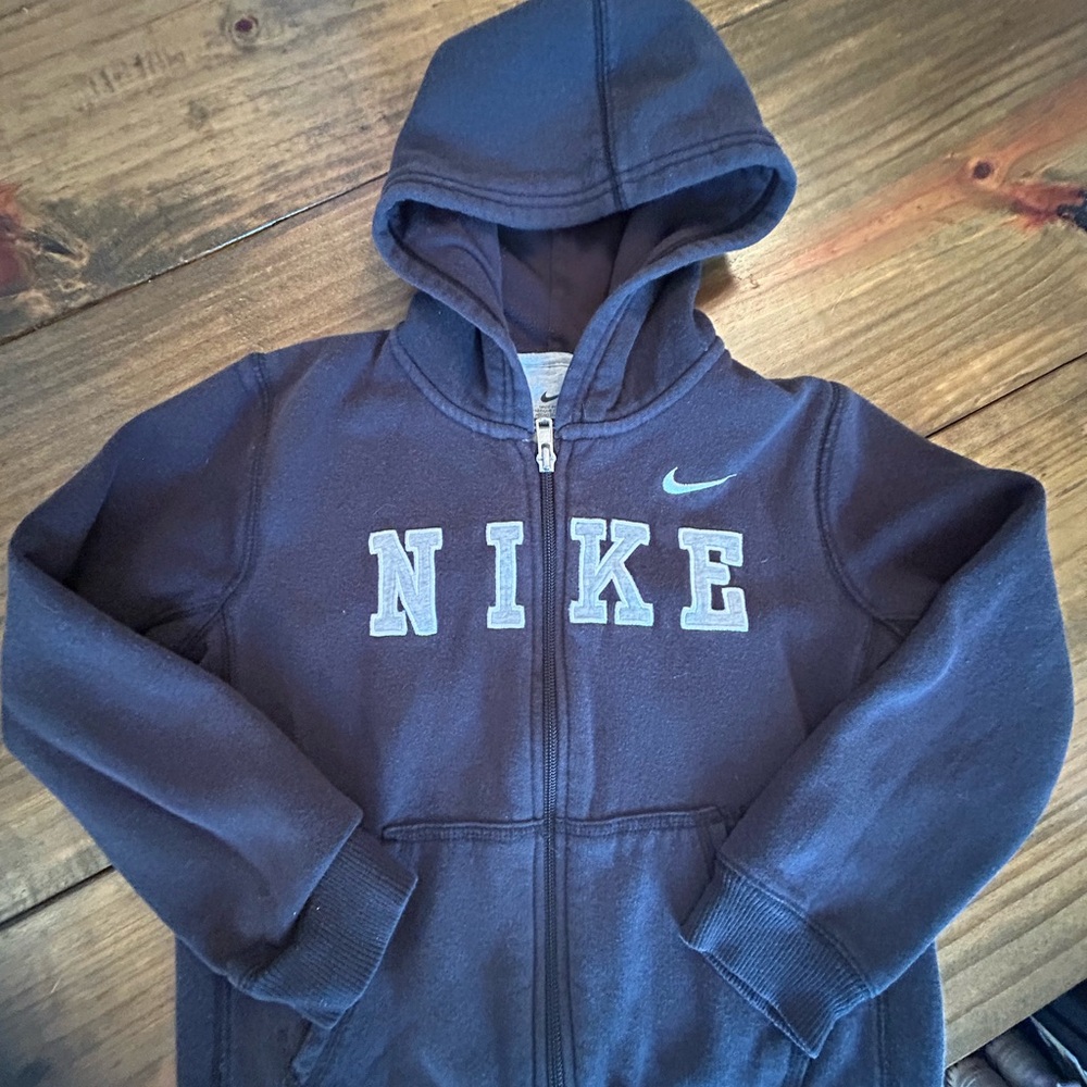 ✨Nike Kids Black Zip-Up Hoodie
